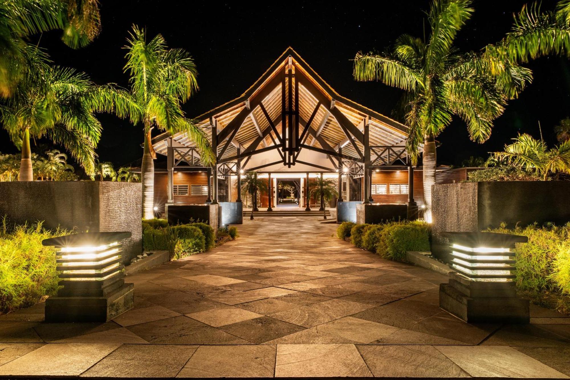 Palm Hotel & Spa Petite-Ile Exterior photo
