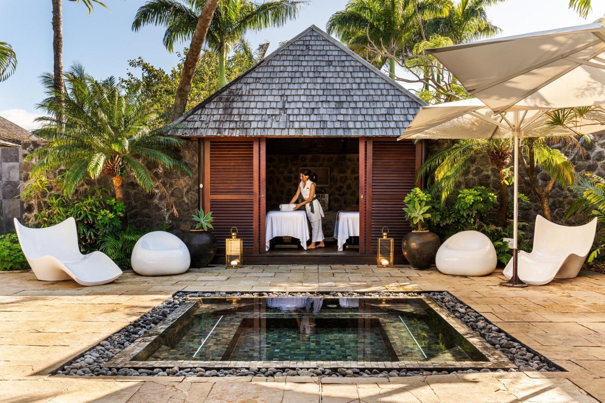 Palm Hotel & Spa Petite-Ile Exterior photo