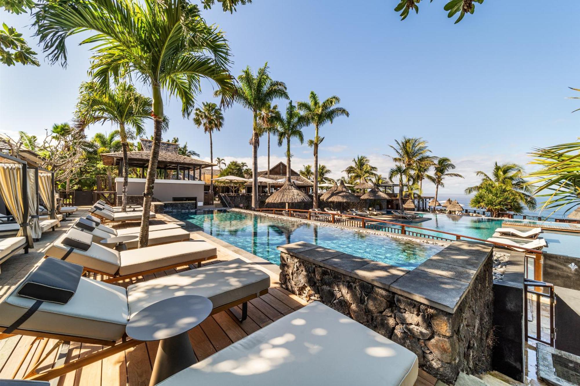 Palm Hotel & Spa Petite-Ile Exterior photo
